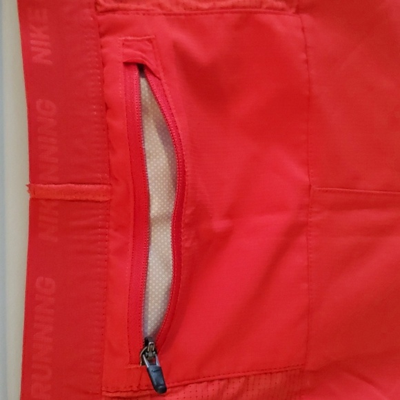 Nike Stride Men's 7" Inseam DriFIT 2-in-1 Running Shorts - Picture 3 of 6